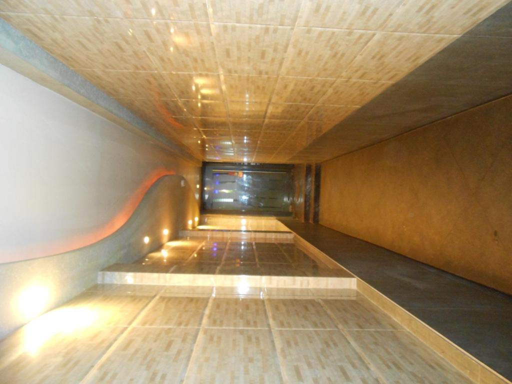 Hotel Victerrace Калькутта Экстерьер фото